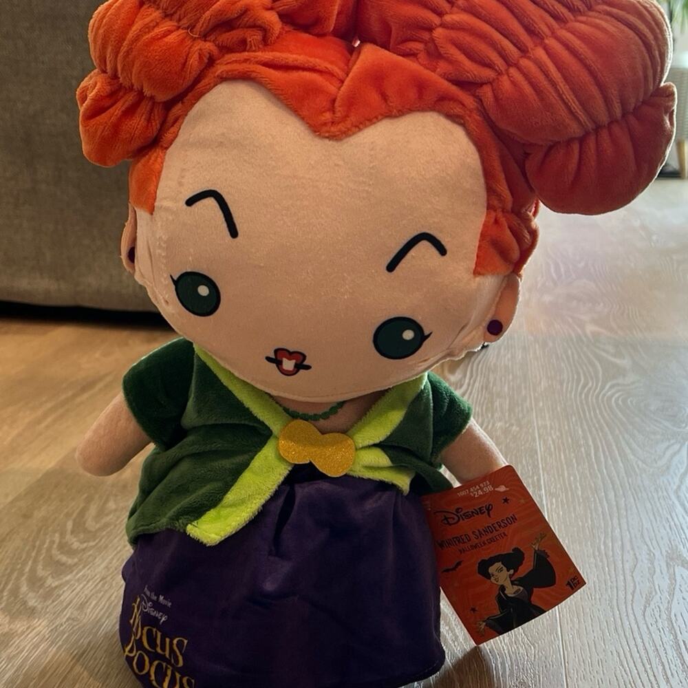 Disneys Hocus Pocus Winifred Sanderson Halloween Greeter